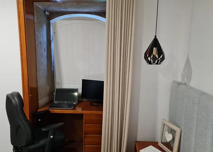Coliving The Valley Portugal Countryside Retreat For Digital Nomads And Hiking Lovers - Private Bedrooms With Shared Bathrooms, Shared Kitchen, And Coworking Space