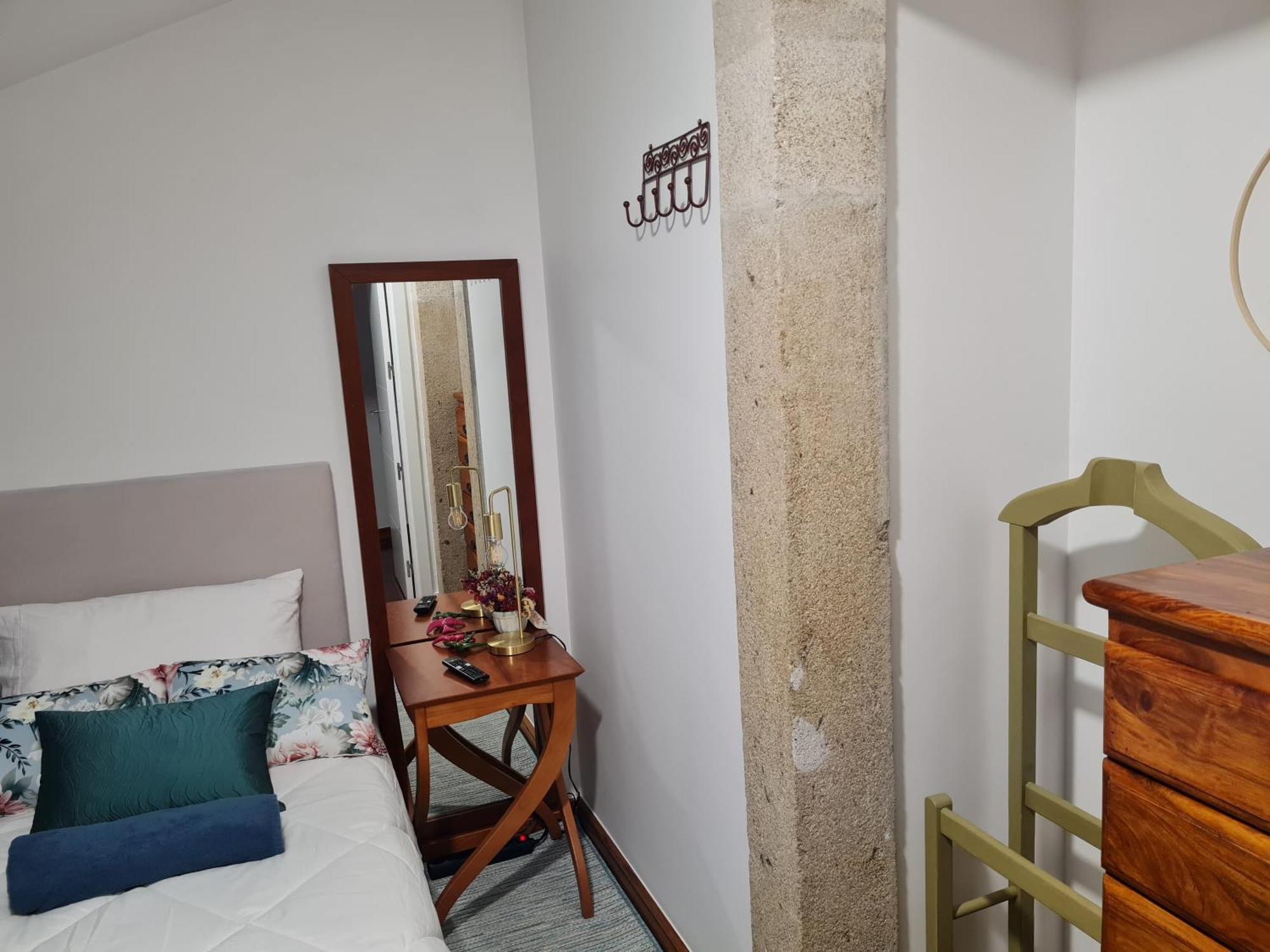 Coliving The Valley Portugal Countryside Retreat For Digital Nomads And Hiking Lovers - Private Bedrooms With Shared Bathrooms, Shared Kitchen, And Coworking Space * Vale de Cambra
