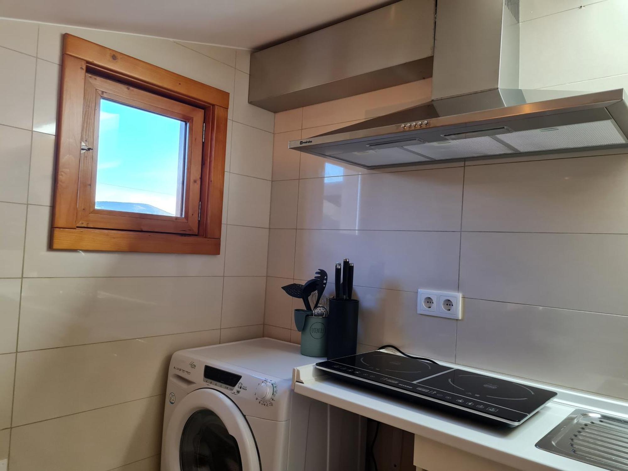 Coliving The Valley Portugal Countryside Retreat For Digital Nomads And Hiking Lovers - Private Bedrooms With Shared Bathrooms, Shared Kitchen, And Coworking Space