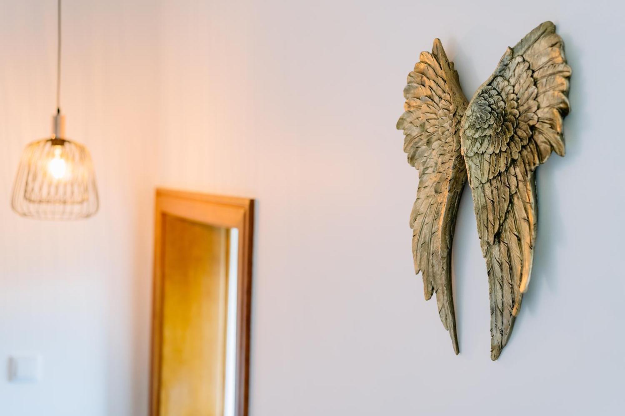 Landhaus Coliving The Valley Portugal Countryside Retreat For Digital Nomads And Hiking Lovers - Private Bedrooms With Shared Bathrooms, Shared Kitchen, And Coworking Space Vale de Cambra